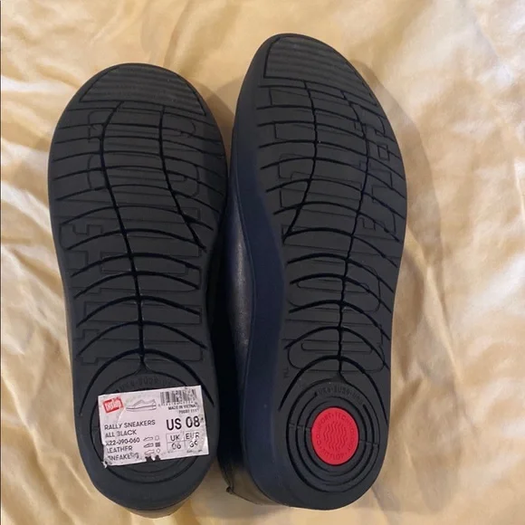 Fitflop Black Flats Minimalist Comfort rally sneaker - Picture 6 of 16